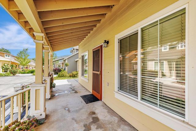 1554 Rosette Way, Gilroy CA: https://media.crmls.org/mediaz/b6b73988-69a7-4b5c-be70-debfbd7c2998.jpg