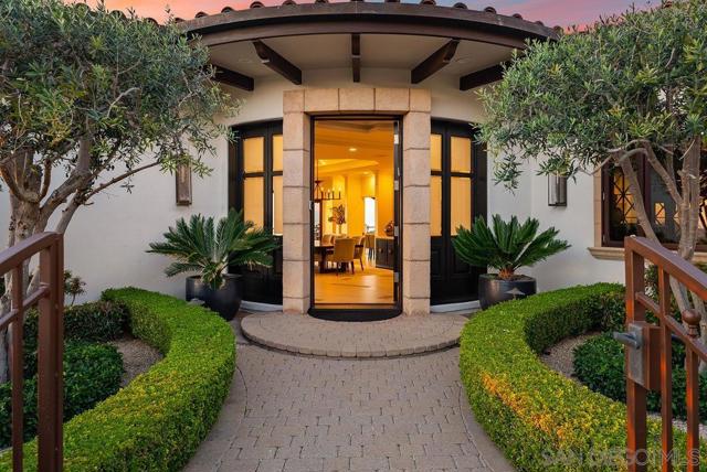 2516 Ruette Nicole, La Jolla CA: https://media.crmls.org/mediaz/b6b7b83b-1674-4241-a06c-8fbb5fbff5df.jpg