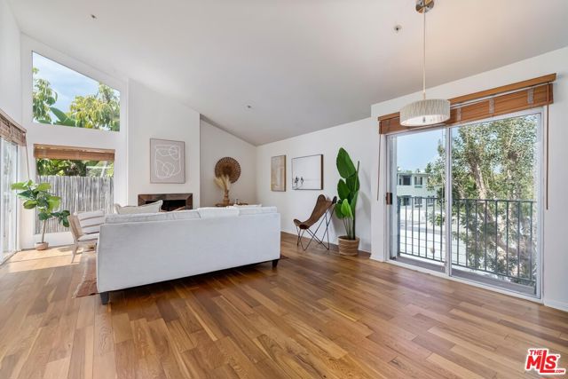2222 5TH Street, 303 photo 4