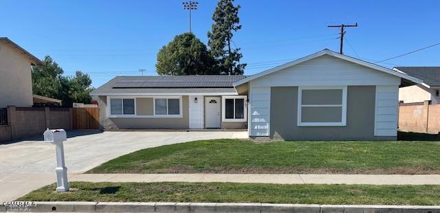 1477 Dinsmore Street, Simi Valley CA: https://media.crmls.org/mediaz/b6b7f987-bd8b-45ff-80df-416e9d70b4cb.jpg
