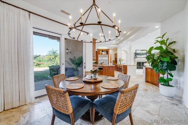 15397 Rock Creek Ln, El Cajon CA: https://media.crmls.org/mediaz/b6b87c6b-127f-4d55-8225-7c80906bbbae.jpg