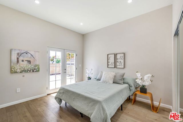 120 W Ellis Avenue, Inglewood CA: https://media.crmls.org/mediaz/b6b8a80f-0cb3-417c-a6b9-c9c7c4693192.jpg