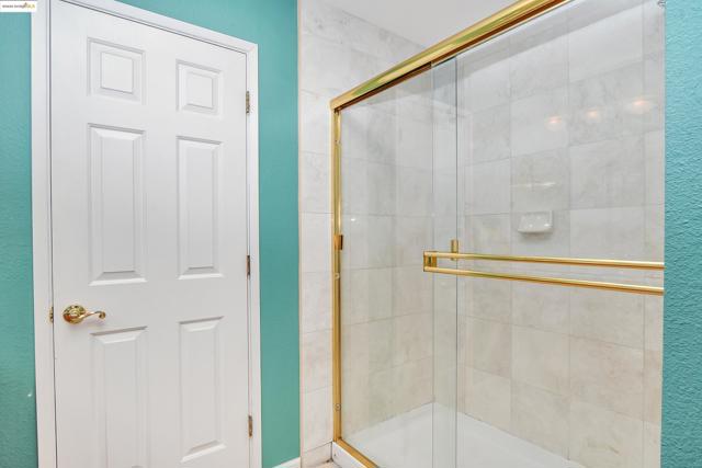 951 Lexington Pl, San Ramon CA: https://media.crmls.org/mediaz/b6b9278c-98f9-4874-a601-8c191a4c68cd.jpg