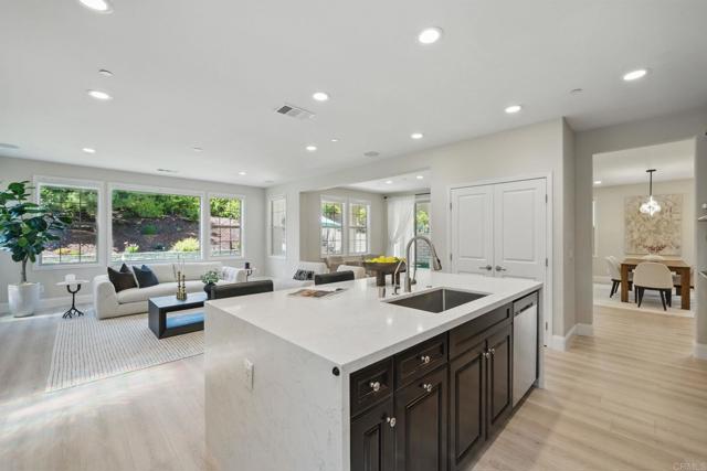 13560 Tierra Vista Circle, San Diego CA: https://media.crmls.org/mediaz/b6ba4186-3511-4816-8df3-87f805f7d00e.jpg