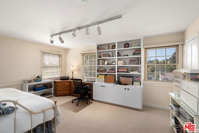 444 Loring Avenue, Los Angeles CA: https://media.crmls.org/mediaz/b6ba78fe-eb45-40f6-afdc-a7a49eb45b39.jpg