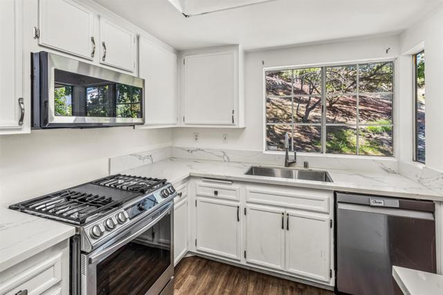 2482 Manzana Way, San Diego CA: https://media.crmls.org/mediaz/b6bad363-2cc4-4b5c-b481-9df4522d4f0a.jpg