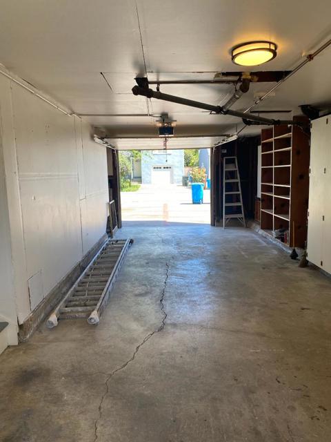 1408 Birch Avenue, San Mateo CA: https://media.crmls.org/mediaz/b6bb974d-faf7-47a4-82b4-f2e7358c0b10.jpg