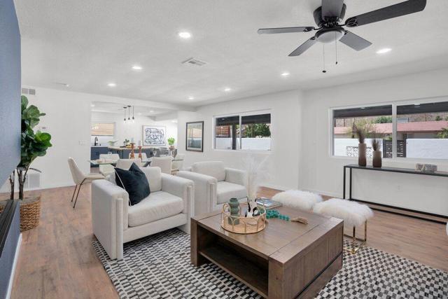 51480 Avenida Obregon, La Quinta CA: https://media.crmls.org/mediaz/b6bc91c0-fbdb-41bc-ad33-138bd9fcd0df.jpg