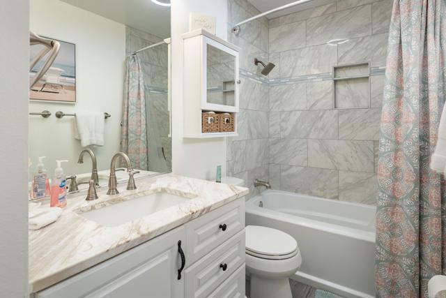 3750 Bayside Walk, San Diego CA: https://media.crmls.org/mediaz/b6be58d6-2cc7-4355-9ed9-20582296d721.jpg