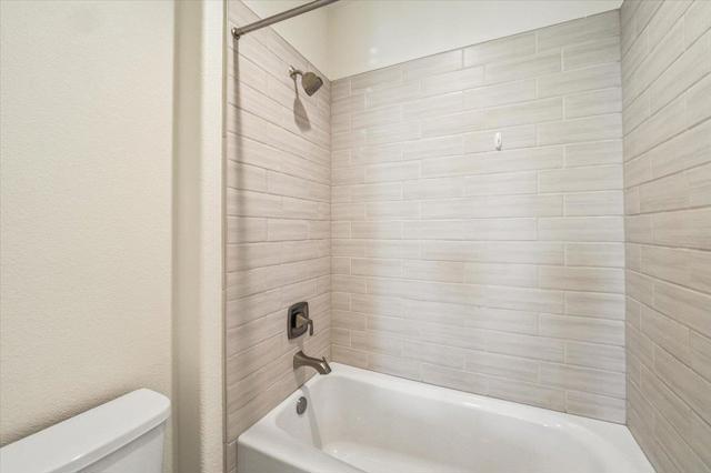 465 Russell Way, Marina CA: https://media.crmls.org/mediaz/b6bf7396-5714-4461-a9e1-16efa9075e0f.jpg