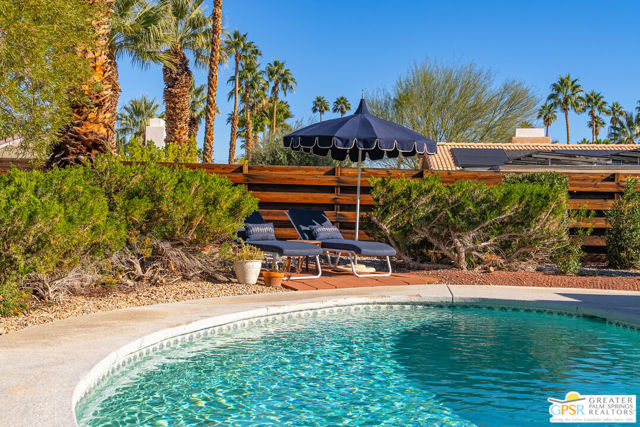 566 N Sunset Way, Palm Springs CA: https://media.crmls.org/mediaz/b6c000ca-c302-49bc-9fae-9d7b84e9834e.jpg