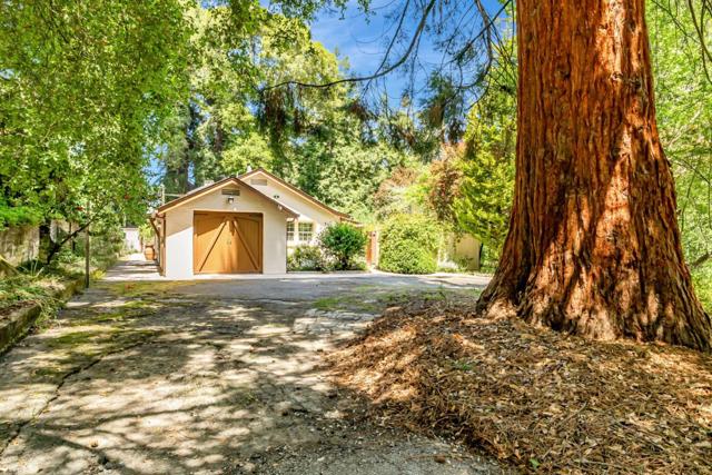361 Moosehead Drive, Aptos CA: https://media.crmls.org/mediaz/b6c02b3a-2f43-4b3d-a60f-20f191607569.jpg