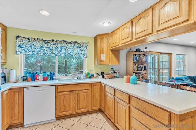 10315 Moselle St., San Diego CA: https://media.crmls.org/mediaz/b6c0447f-1758-4b05-9983-3cb3a49083c2.jpg