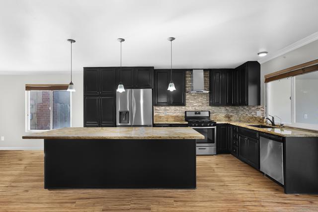 7742 Parma Ln, San Diego CA: https://media.crmls.org/mediaz/b6c09628-c701-44dc-8b13-af00ab10bf96.jpg