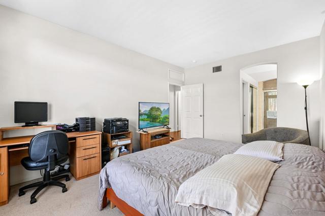 12662 Springbrook Dr, San Diego CA: https://media.crmls.org/mediaz/b6c0a05a-b6fc-4679-a353-b3113727d1ba.jpg