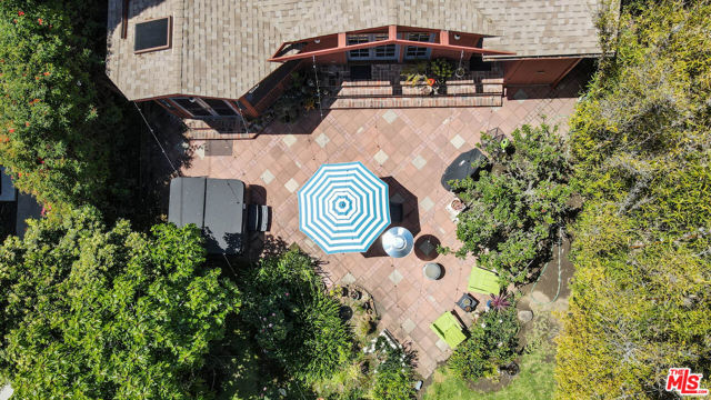 11136 Lucerne Avenue, Culver City CA: https://media.crmls.org/mediaz/b6c0b90c-9f12-4dcc-ae1b-601ad55e320f.jpg