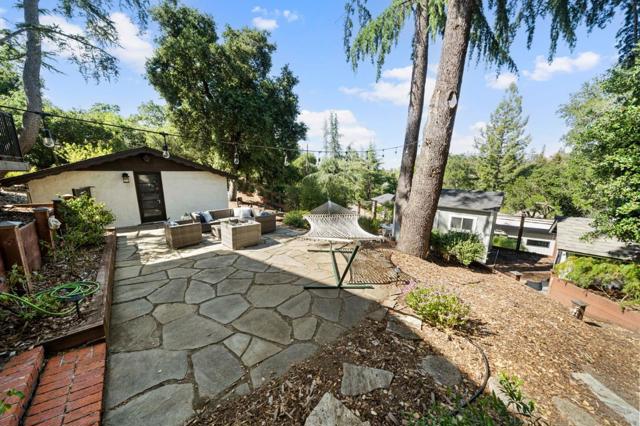 1670 Whitham Avenue, Los Altos CA: https://media.crmls.org/mediaz/b6c0b94e-5b53-4e8b-aba0-5fd3e07eeb00.jpg