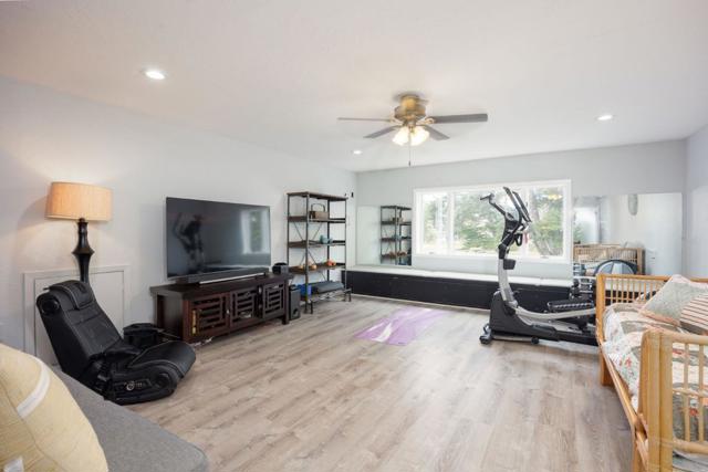 2300 Burning Tree Road, Half Moon Bay CA: https://media.crmls.org/mediaz/b6c13c81-d3d3-4787-ae84-d5bf44ad6b41.jpg