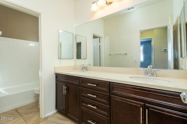 Detail Gallery Image 51 of 67 For 24863 Carbon Ln, Valencia,  CA 91354 - 4 Beds | 3/1 Baths