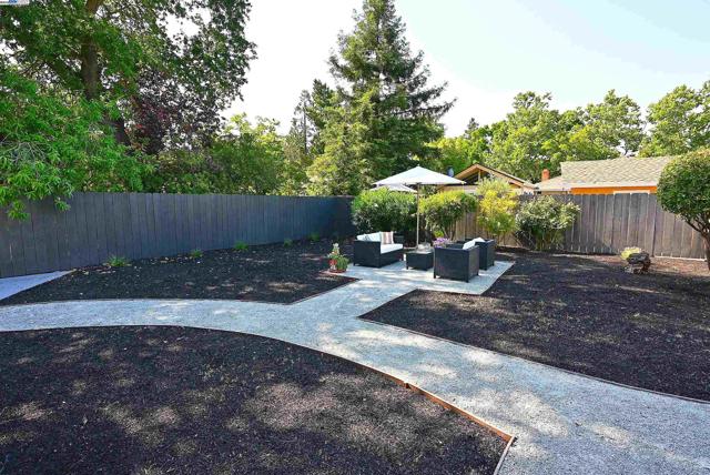 3208 McNutt, Walnut Creek CA: https://media.crmls.org/mediaz/b6c1d01e-1cc7-4a3d-8200-de4cd0ba952e.jpg