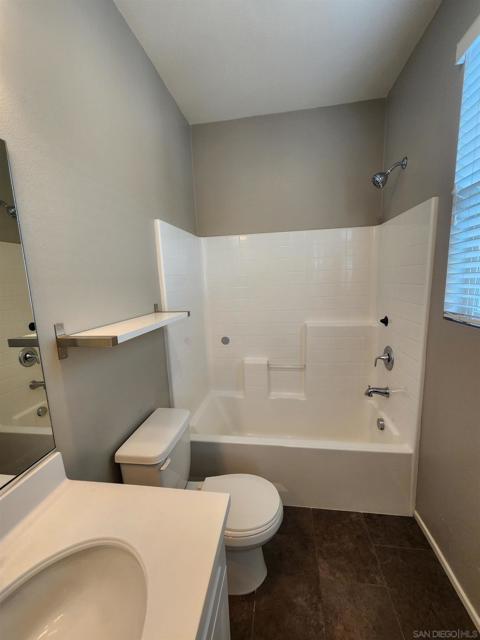 5059 Juneberry Ct, San Diego CA: https://media.crmls.org/mediaz/b6c28fdf-cbb2-4b75-b3cd-dc216d73d6ec.jpg