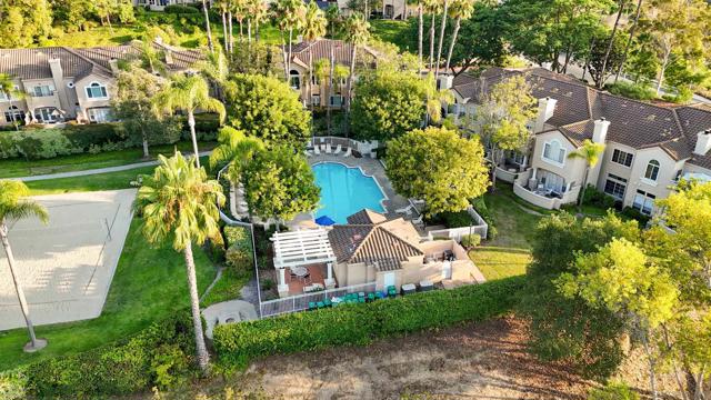 11370 Camino Playa Cancun, San Diego CA: https://media.crmls.org/mediaz/b6c38763-556c-4fbd-b913-14f0e0a01b34.jpg