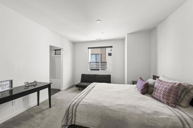 Detail Gallery Image 18 of 57 For 2563 State St, Carlsbad,  CA 92008 - 2 Beds | 2/2 Baths