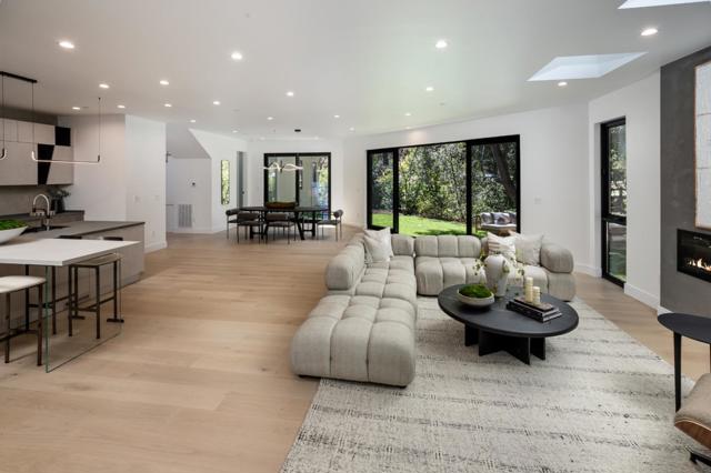 3618 Laguna Avenue, Palo Alto CA: https://media.crmls.org/mediaz/b6c48a3c-7488-440c-aa07-851a756f96e0.jpg