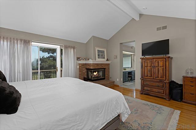 3708 Southridge, Oceanside CA: https://media.crmls.org/mediaz/b6c4f146-2de4-43a8-b3e7-3496f247c36b.jpg
