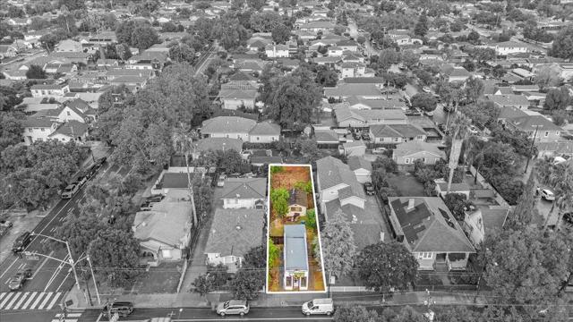 915 E Julian Street, San Jose CA: https://media.crmls.org/mediaz/b6c52996-3558-4c34-9610-f181d9da287c.jpg