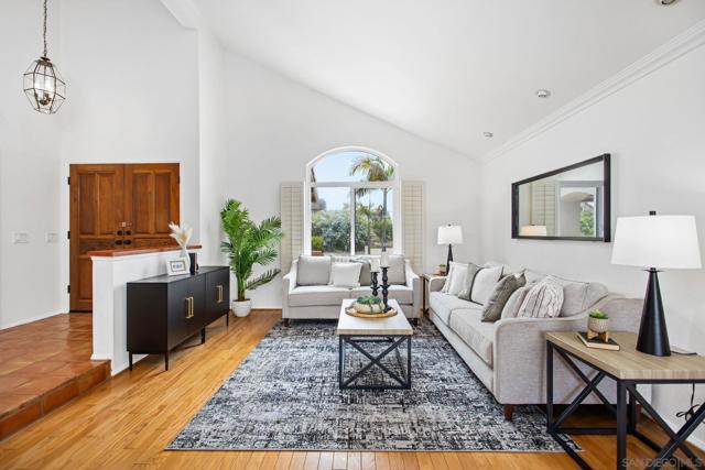 1009 Paseo La Cresta, Chula Vista CA: https://media.crmls.org/mediaz/b6c54341-c8c6-4664-af7c-ececd5d3cdbe.jpg