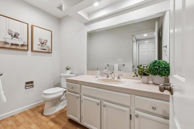 438 Portofino Drive, San Carlos CA: https://media.crmls.org/mediaz/b6c5a33b-5133-4aba-8b20-f36775ca3783.jpg