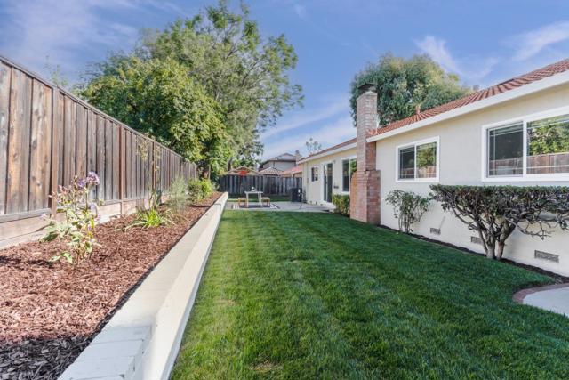 4898 Rue Bordeaux, San Jose CA: https://media.crmls.org/mediaz/b6c657ce-91b2-470a-9b87-ea8519ddcef2.jpg