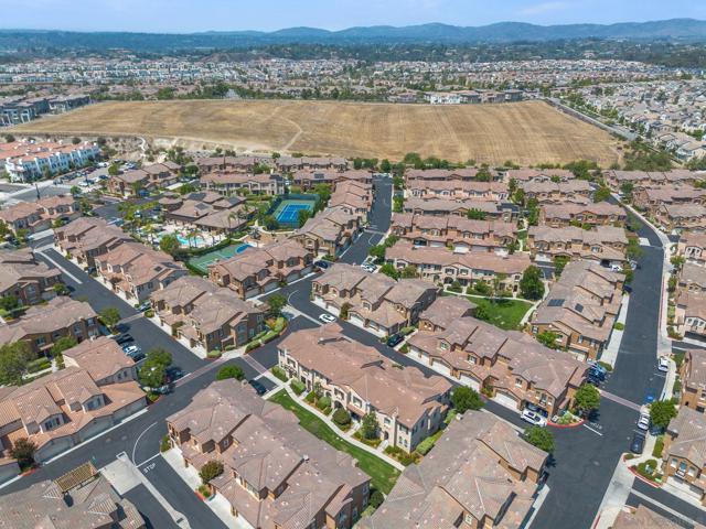 13033 Lamia Point, San Diego CA: https://media.crmls.org/mediaz/b6c6c4d2-611c-4ce7-b44d-931c189ff458.jpg
