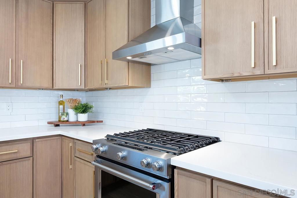 6211 Syracuse Lane - photo 11