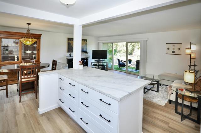 17473 Plaza Abierto, San Diego CA: https://media.crmls.org/mediaz/b6c77e5b-d8c9-4fc4-8bf5-f5b0c236c1d2.jpg