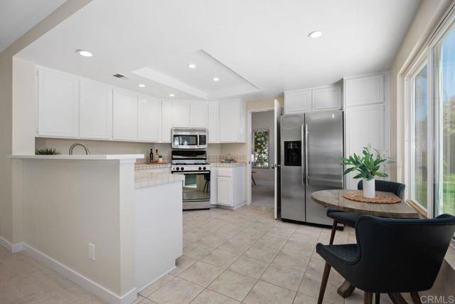 1766 Mount Way, Vista CA: https://media.crmls.org/mediaz/b6c83b22-74e6-463b-97b9-9c65ef882e0c.jpg
