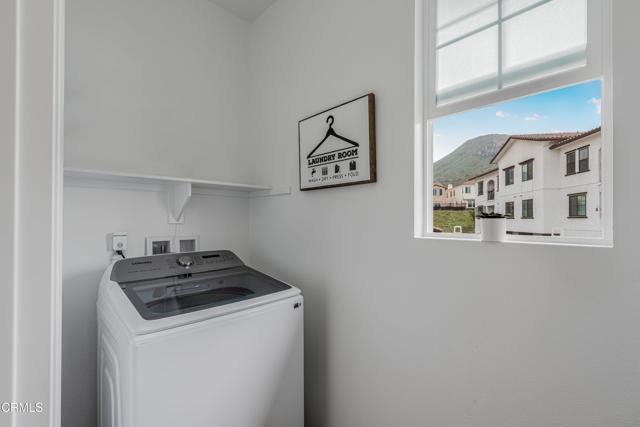 Detail Gallery Image 14 of 34 For 246 San Miguel Island Dr, Camarillo,  CA 93012 - 4 Beds | 2/1 Baths