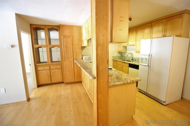 Image 6 of 27 For 6780 Friars Rd  273