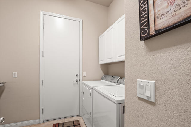 81673 Avenida Alturas, Indio CA: https://media.crmls.org/mediaz/b6c95381-e2ee-4072-bcfa-9ab45f58d9d2.jpg