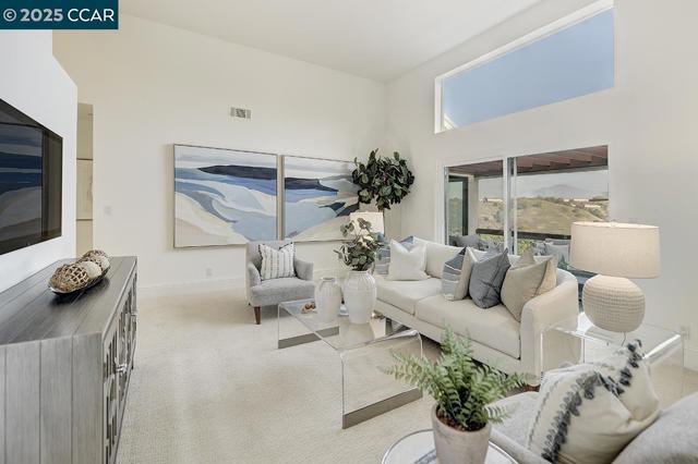 3535 Terra Granada Dr, Walnut Creek CA: https://media.crmls.org/mediaz/b6c9cbd2-96f1-4de8-92cb-4e47d9e18820.jpg