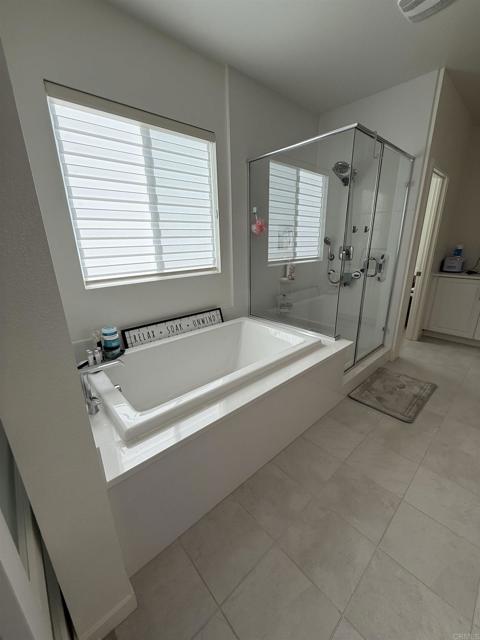Detail Gallery Image 11 of 34 For 27983 Evergreen Way, Valley Center,  CA 92082 - 4 Beds | 2/1 Baths