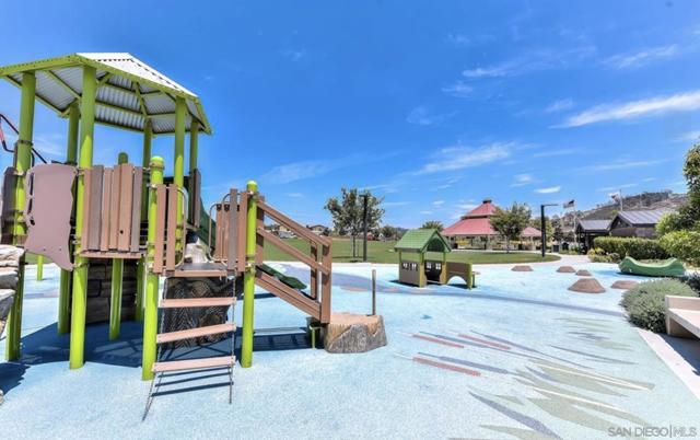 2769 Overlook Point Dr, Escondido CA: https://media.crmls.org/mediaz/b6ca51cc-c08f-455f-ba64-2e39dca7a1c7.jpg