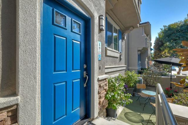 4031 Aidan Cir, Carlsbad CA: https://media.crmls.org/mediaz/b6ca77e9-1ad2-4e53-a40c-e52a985680fa.jpg