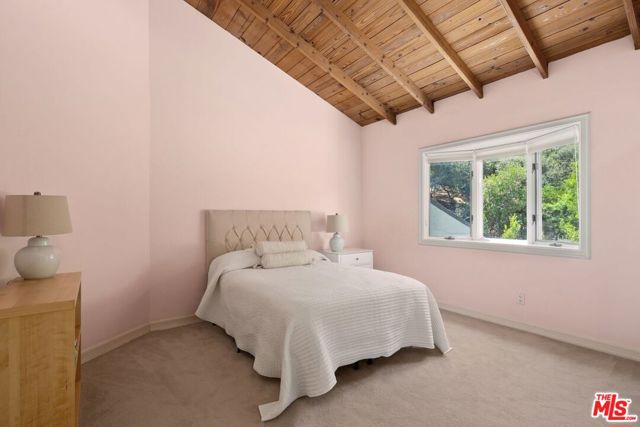 24753 Mulholland Highway, Calabasas CA: https://media.crmls.org/mediaz/b6cb2394-34b1-4c3e-bb6a-cbc0b5afc95d.jpg