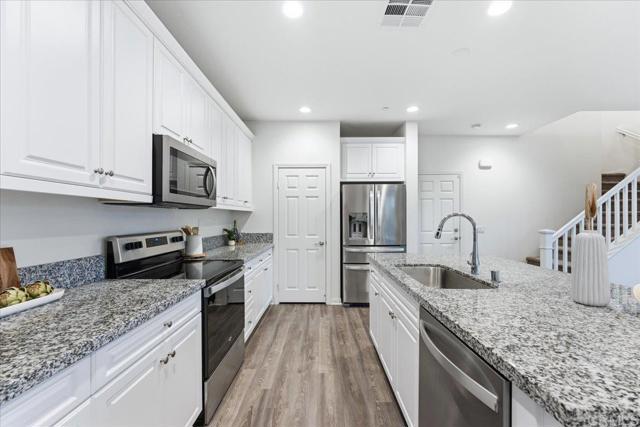 Detail Gallery Image 9 of 46 For 2608 Nanza St, Spring Valley,  CA 91977 - 3 Beds | 2 Baths