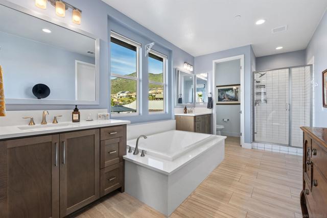 238 Ventasso Way, Fallbrook CA: https://media.crmls.org/mediaz/b6cc7ae8-be20-445f-a001-abab7f11b074.jpg