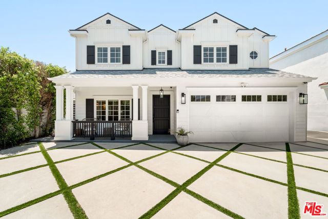 4469 Stern Avenue, Sherman Oaks CA: https://media.crmls.org/mediaz/b6cc9c8b-e066-4bf9-8c4a-00f13ac330f3.jpg