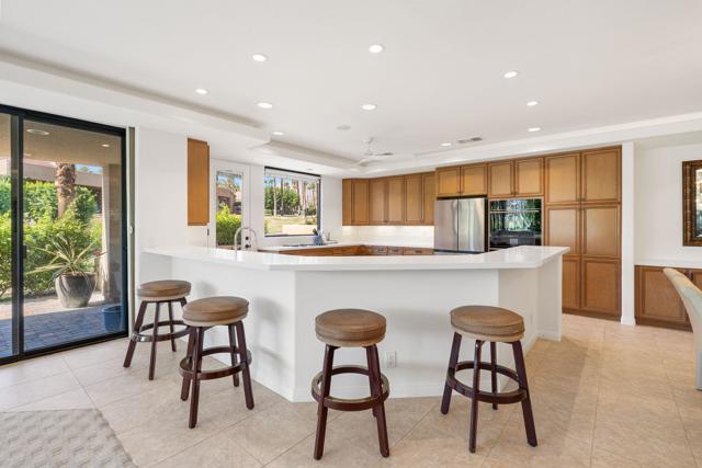 73465 Irontree Drive, Palm Desert CA: https://media.crmls.org/mediaz/b6ccd7a4-0915-4ac7-8b6e-efe36a3891be.jpg