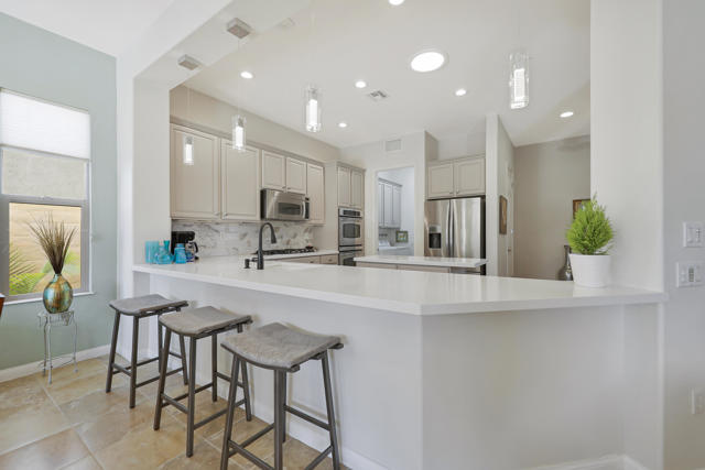 81025 Avenida Lorena, Indio CA: https://media.crmls.org/mediaz/b6cd6e4f-03b4-481d-8a1a-ecbde7931314.jpg